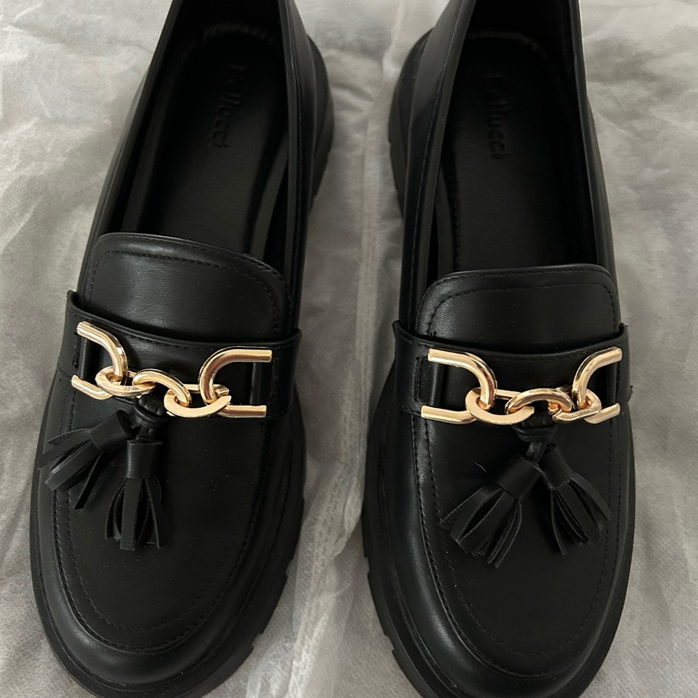 Bellucci vegan leather new chunky loafers black tassel gold chain size 39 8.5